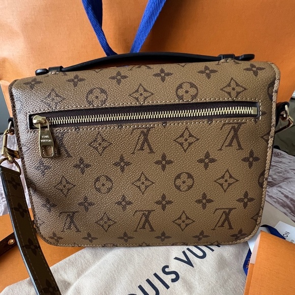 👜 100% Authentic Louis Vuitton Pochette Métis in Monogram Reverse Canvas - Picture 4 of 14